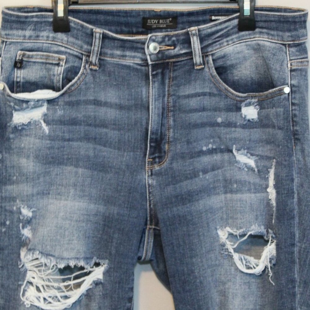 Judy Blue Destroyed Distressed Boyfriend Jeans Women's Plus Size 14W H11774 - Picture 4 of 12